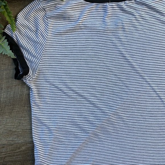 💙💙Peaches & Cream Black/White Striped Alien Top - Picture 7 of 9